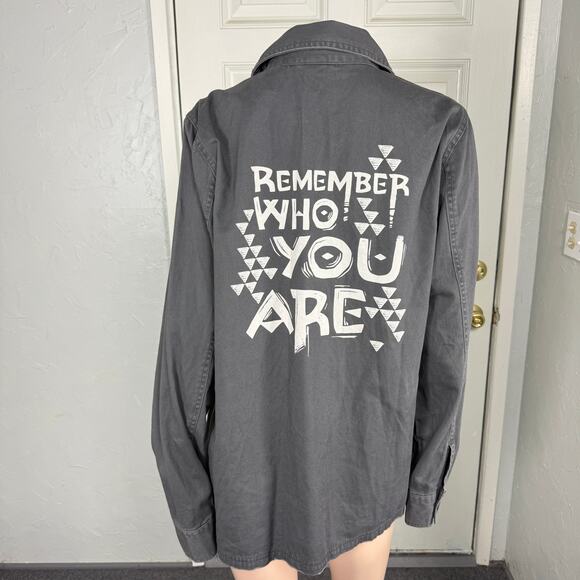 The Lion King Women's Shirt XL Her Universe Remember Who you are Button QQ15 - Picture 4 of 7